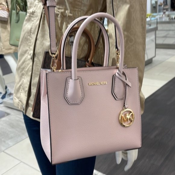 Michael Kors Mercer Medium Leather Messenger Powder Blush - Picture 11 of 16